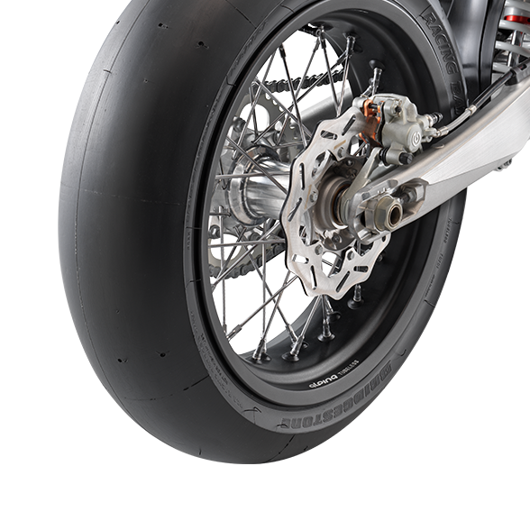 https://www.bridgestonemotorcycletires.com/content/dam/motorcycle-tires/images/products/supermoto/PDP_Img3.png